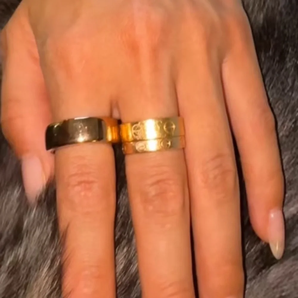 Oura Ring in Rose Gold with Charging Base